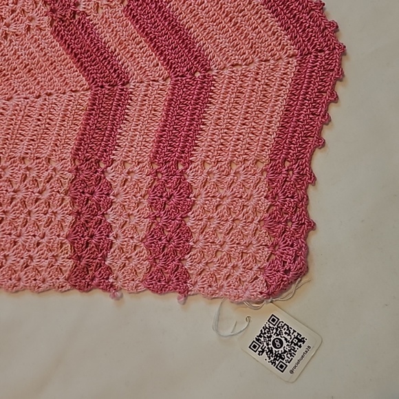 Hand Crafted Kitchen Crochet Apron Pink Vintage Cottagecore Floral open stitch - Picture 14 of 17